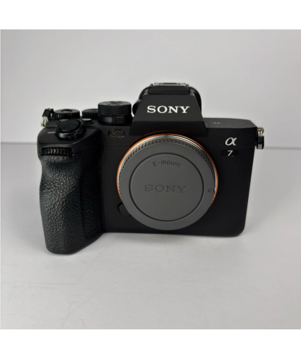 Sony a7 IV Mirrorless Camera with 28-70mm Lens